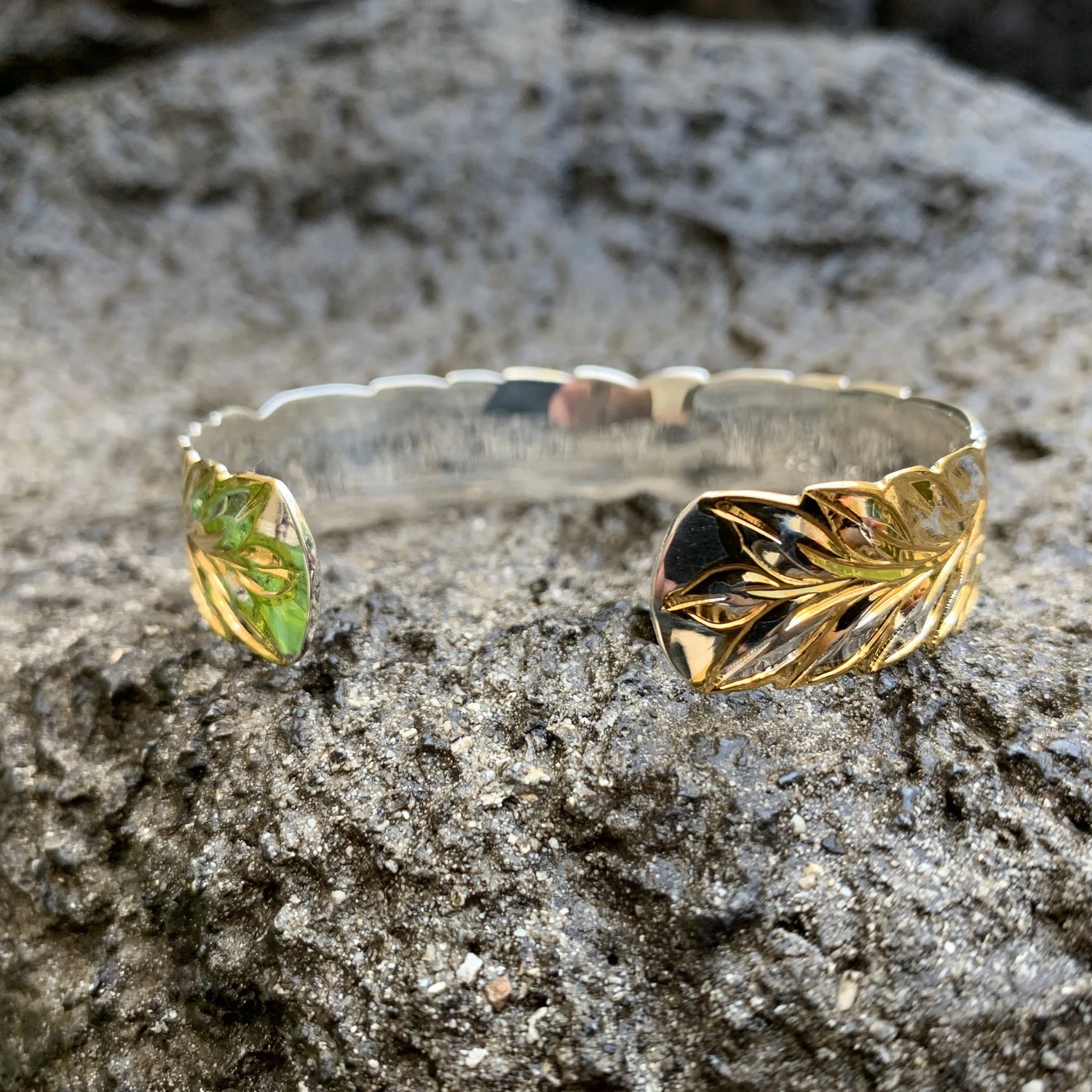 CORO gold-tone leaves bracelet – Find Vintage Beauty