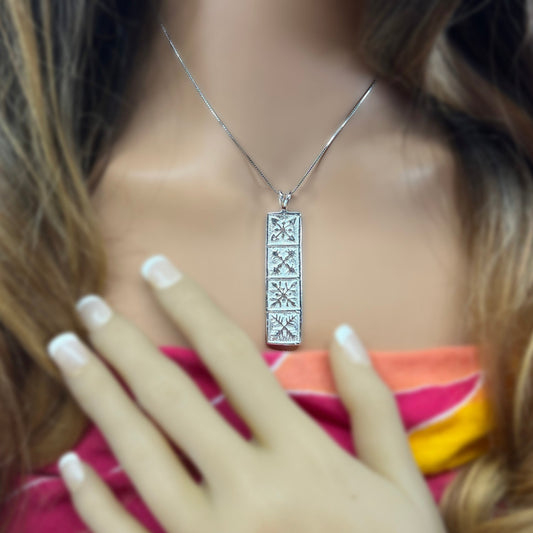 Loa Quilt Pendant w/Chain