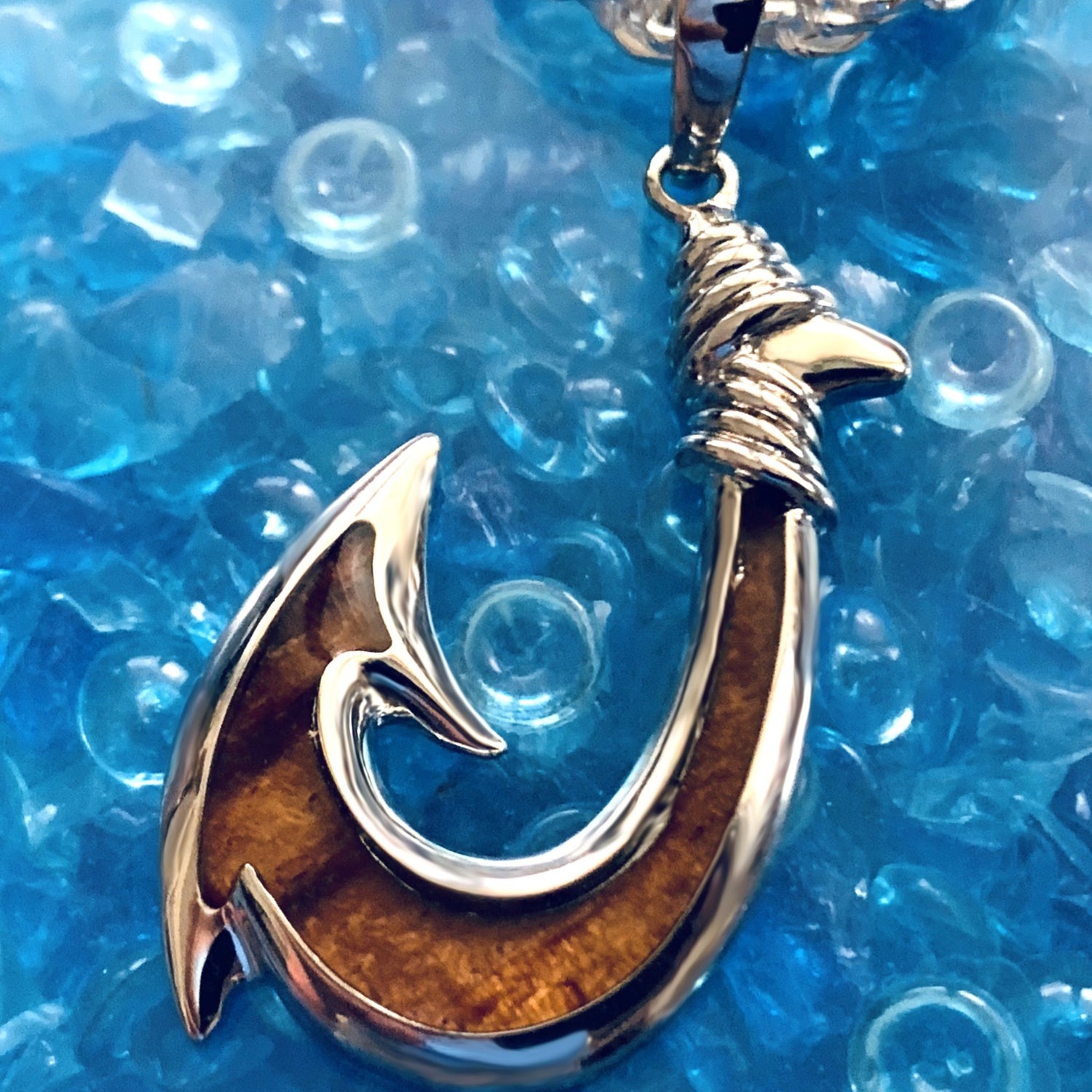 blue dolphin gold fish hook Koa Fish Hook with Diamond Cut 4mm Rope Chain – Showcase Hawaii