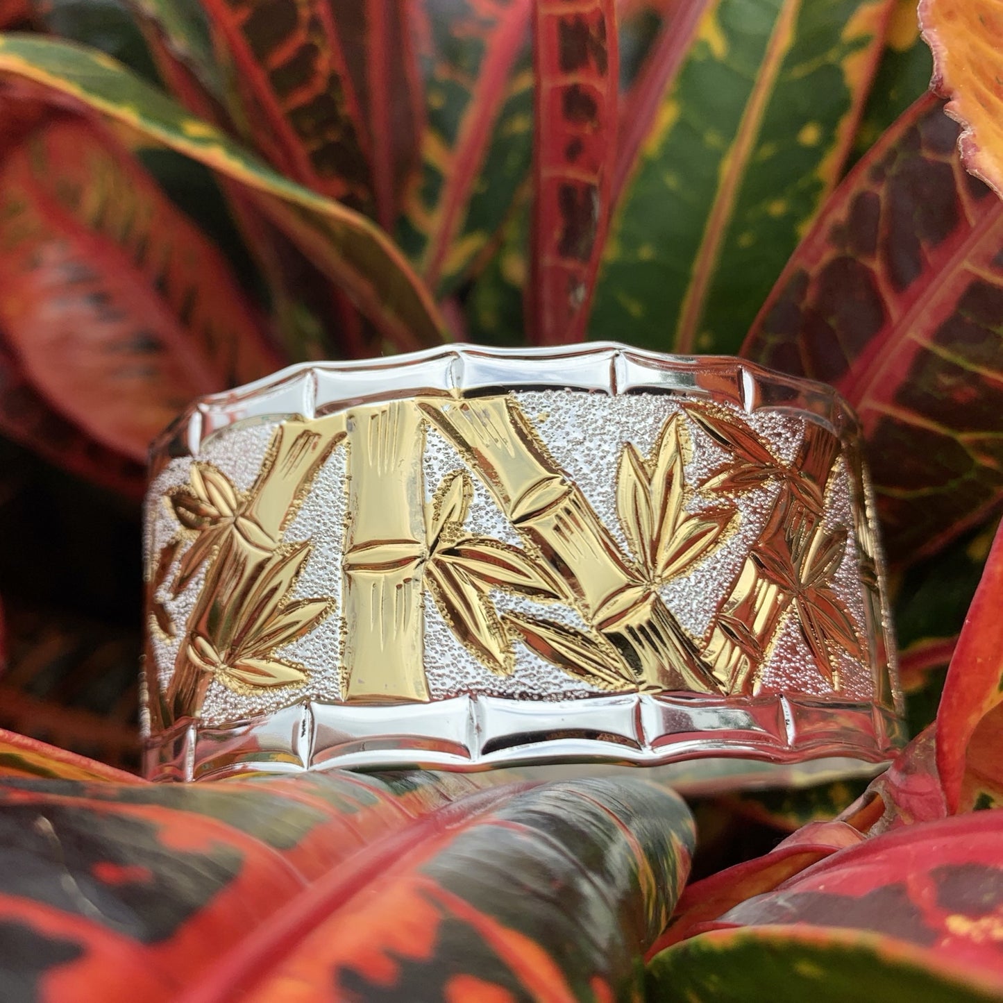 `Ohe tropical rainforest bamboo bangle in two tone