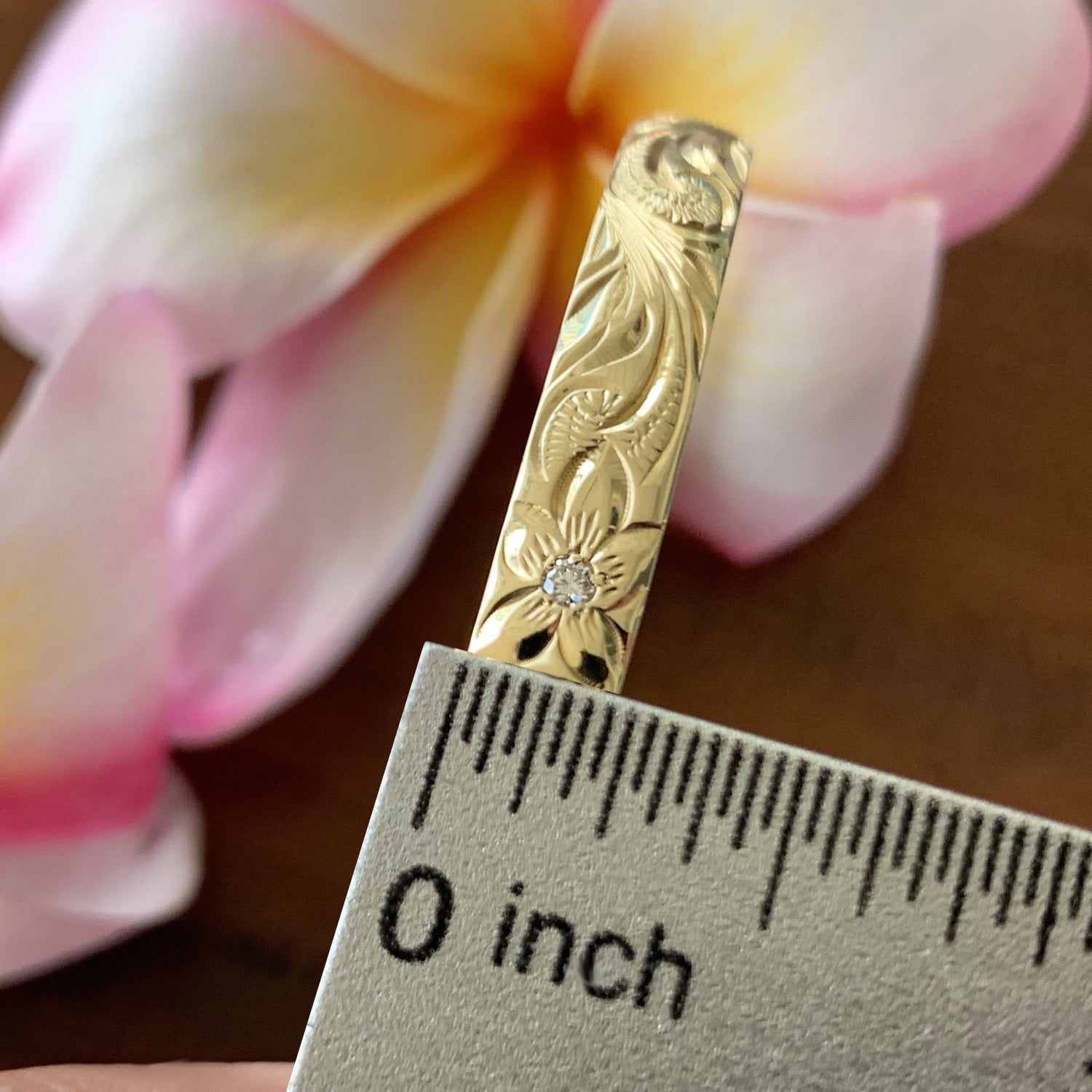 6mm Hawaiian Scroll 6mm Bangle with Diamond measurement