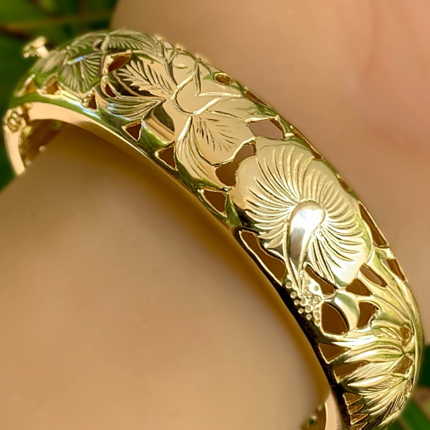 Flowers of Hawaii Cutout Bracelet