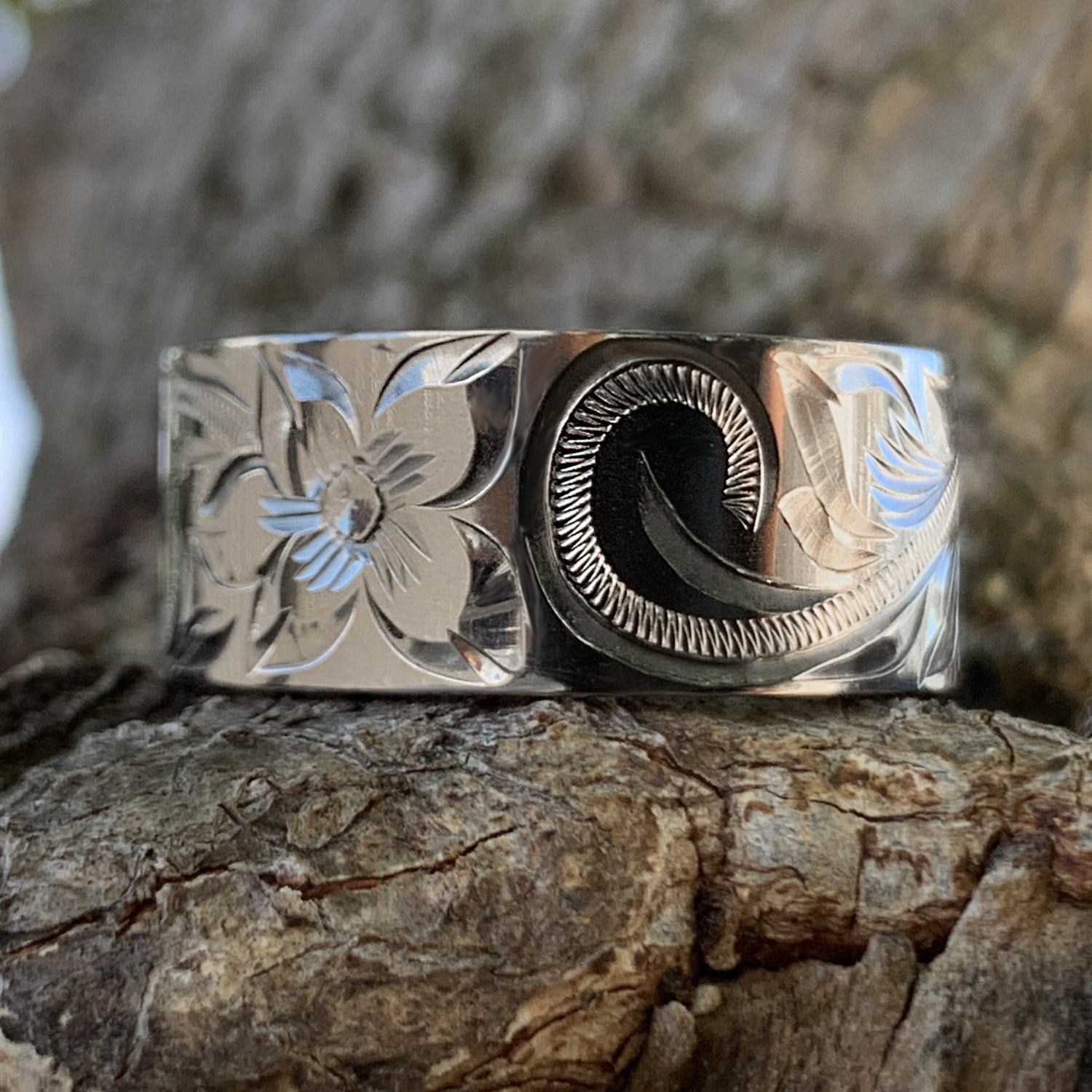 Titanium Hawaiian Scroll Ring
