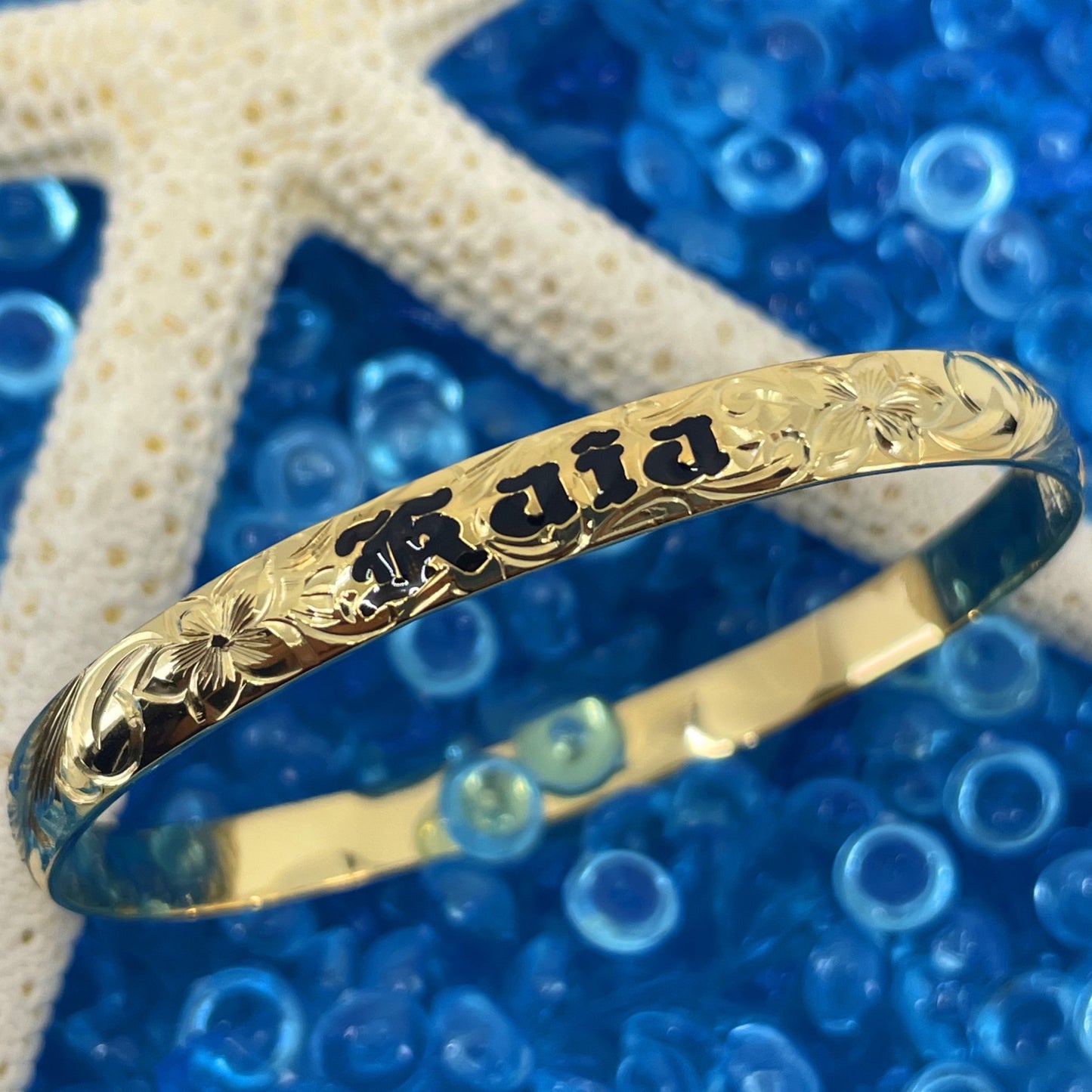 6mm Hawaiian Scroll 6mm Bangle with Diamond