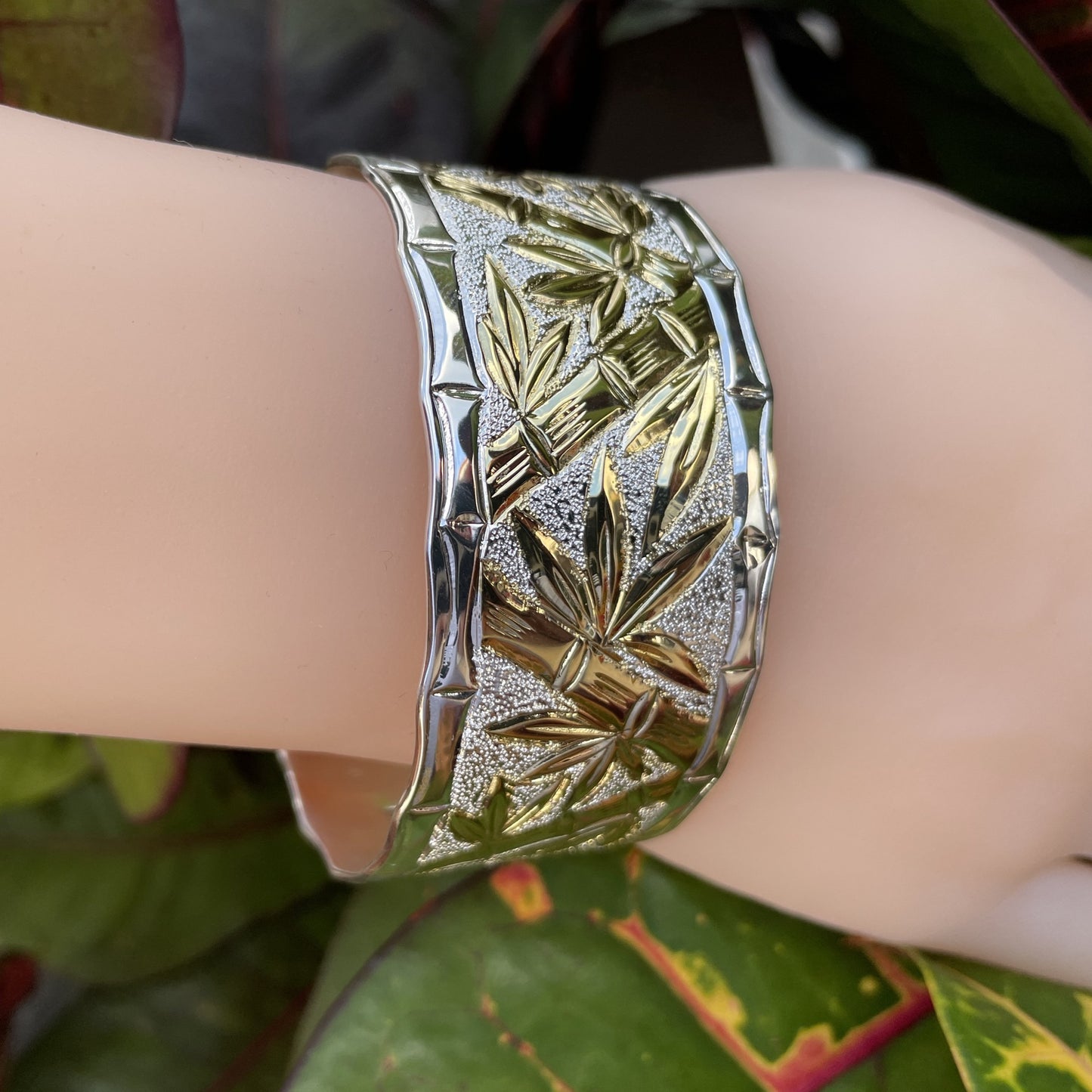 `Ohe tropical rainforest bamboo bangle in two tone