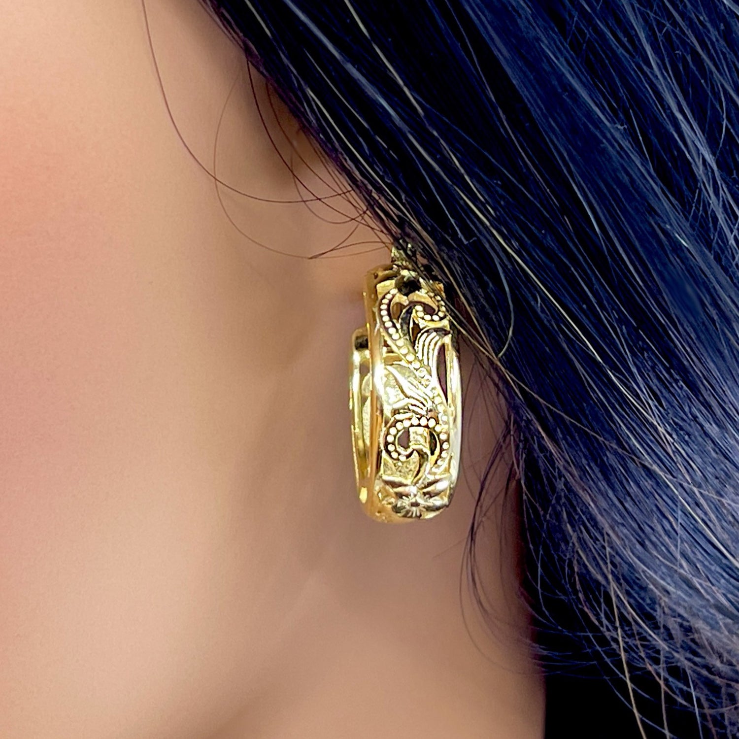 Hawaiian Scroll 3D Cutout Hoop Earrings on model in gold