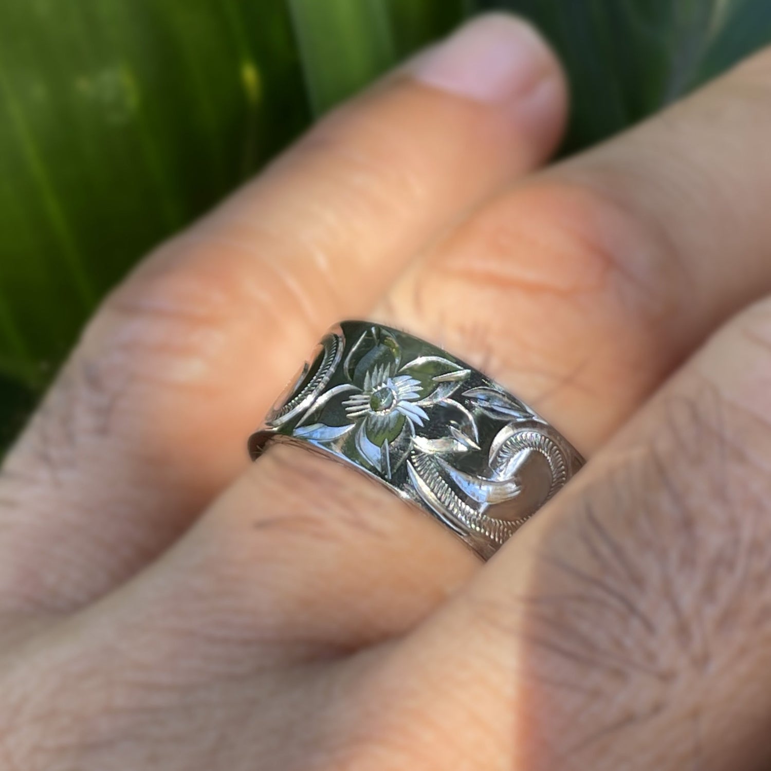 Titanium Hawaiian Scroll Ring