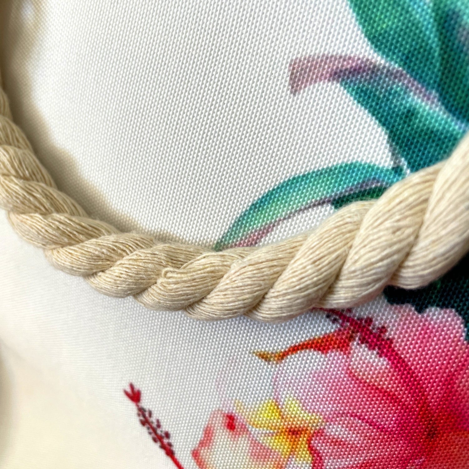 Pua Pineapple Tote closeup handle