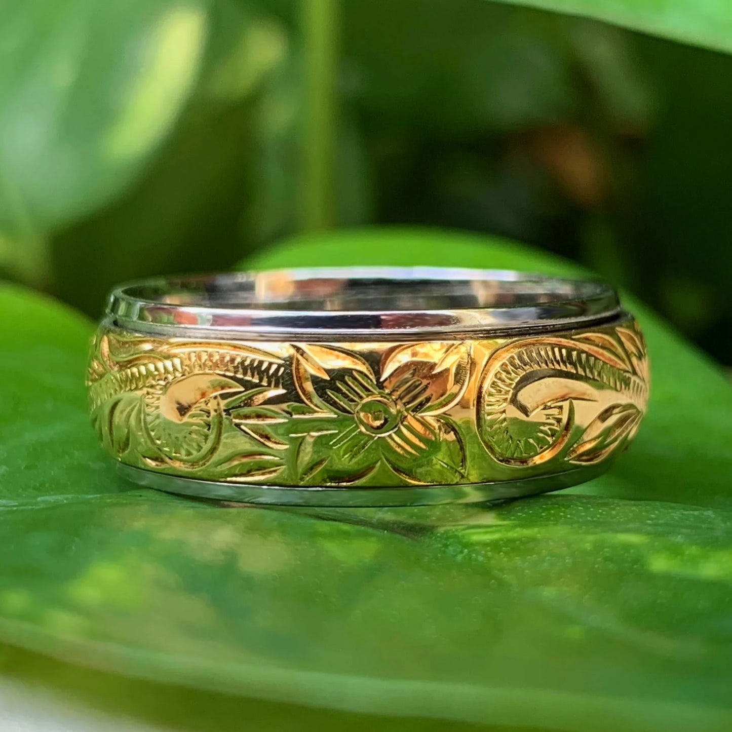 Spinner Scroll Ring Two Tone