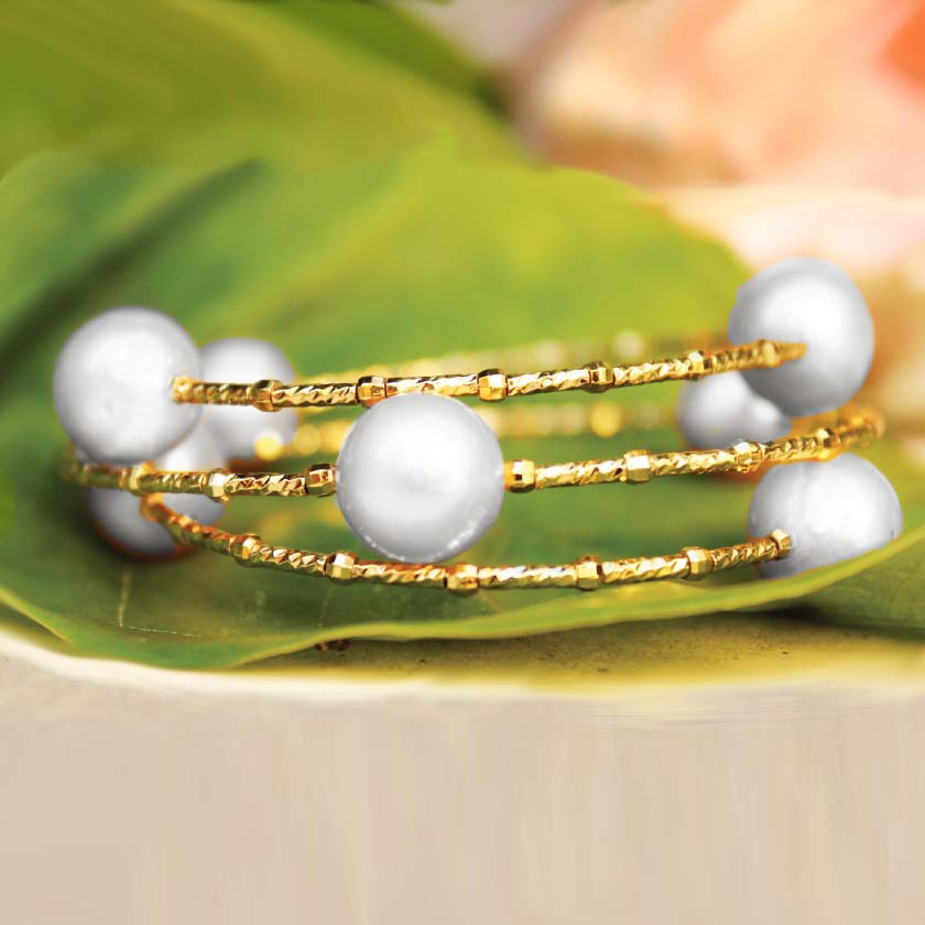 Baroque Pearl Memory Wire Bracelet White Pearl on Gold Wire