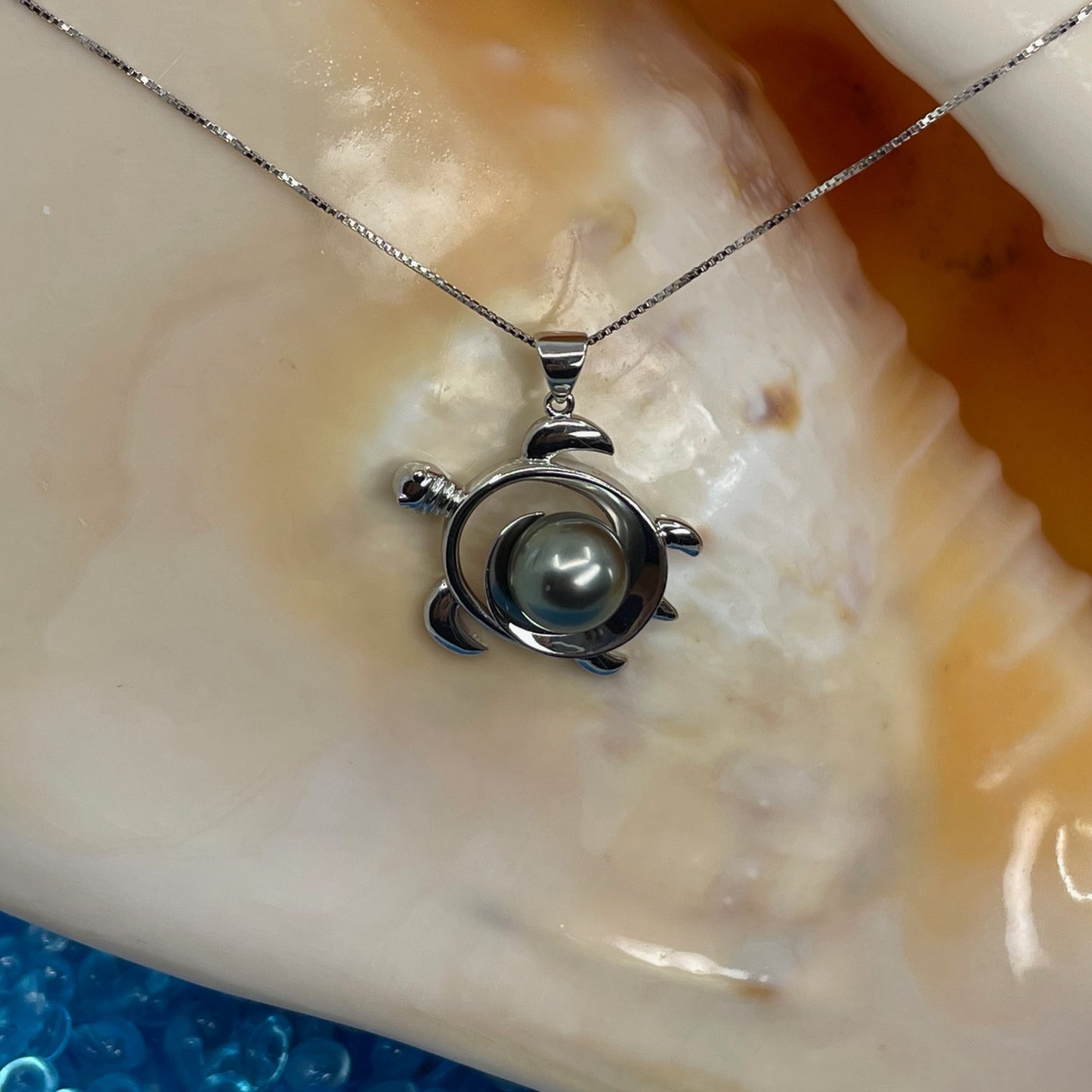 Honu Tahitian Pearl Pendant